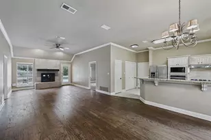 616 W Walcott St, Pilot Point, TX 76258 - Photo 8