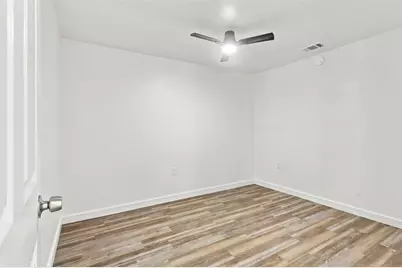 7513 Foster Drive, Lake Worth, TX 76135 - Photo 12