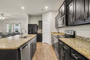 1512 Central Park Dr, Alvarado, TX 76009 - Photo 12
