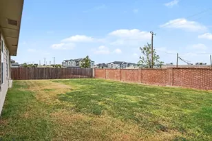 1512 Central Park Dr, Alvarado, TX 76009 - Photo 30