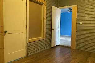 915 2nd St, Graham, TX 76450 - Photo 16
