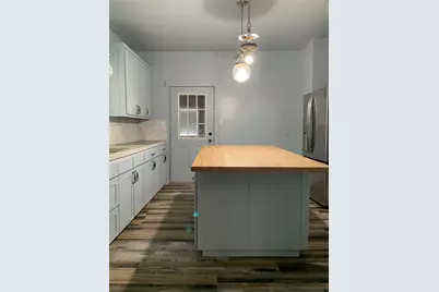 915 2nd Street, Graham, TX 76450 - Photo 8