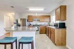 7549 Vanessa Dr, Fort Worth, TX 76112 - Photo 4