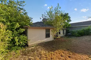 5532 Fernander Dr, Fort Worth, TX 76107 - Photo 8