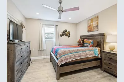 875 Lovers Lane, Grapevine, TX 76051 - Photo 8