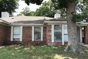 514 McQueary St, Arlington, TX 76012 - Photo 2