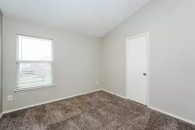 7401 Snow Ridge Drive, Fort Worth, TX 76133 - Photo 10