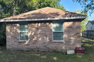 910 S Catherine St, Terrell, TX 75160 - Photo 4