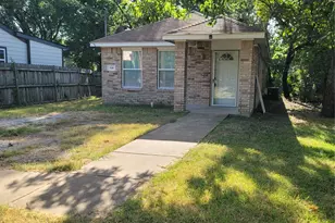 910 S Catherine St, Terrell, TX 75160 - Photo 2