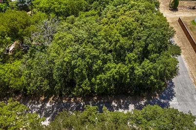 2817 & 2819 Sycamore Court, Granbury, TX 76048 - Photo 2