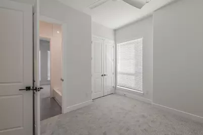 682 W Main Street, Arlington, TX 76013 - Photo 16