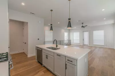 682 W Main Street, Arlington, TX 76013 - Photo 4