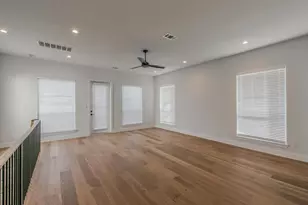 682 W Main St, Arlington, TX 76013 - Photo 8