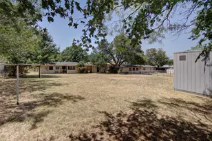 1205 Indiana St, Graham, TX 76450 - Photo 32