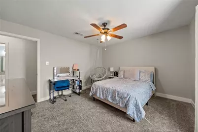 241 Crockett Lane, Hewitt, TX 76643 - Photo 6