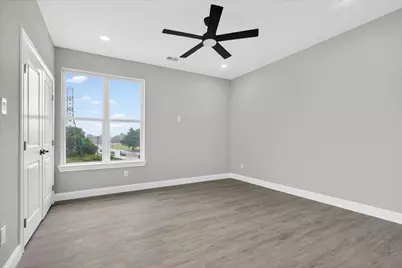 804 Premier, Grand Prairie, TX 75051 - Photo 20