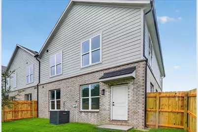 806 Premier, Grand Prairie, TX 75051 - Photo 30