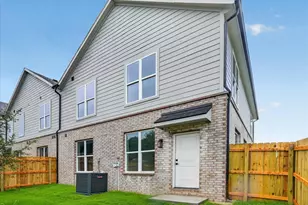 806 Premier, Grand Prairie, TX 75051 - Photo 30