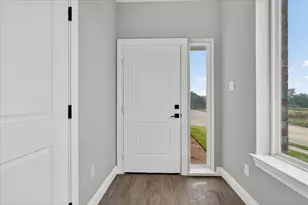 806 Premier, Grand Prairie, TX 75051 - Photo 4