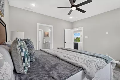 806 Premier, Grand Prairie, TX 75051 - Photo 20