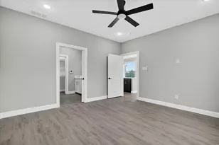 806 Premier, Grand Prairie, TX 75051 - Photo 12