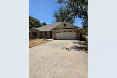 115 Pleasant Oaks Lane, Springtown, TX 76082 - Photo 1