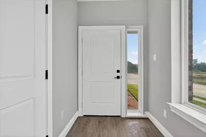808 Premier, Grand Prairie, TX 75051 - Photo 4