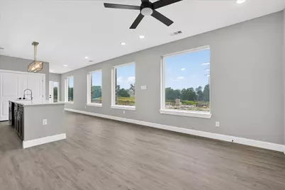 808 Premier, Grand Prairie, TX 75051 - Photo 8