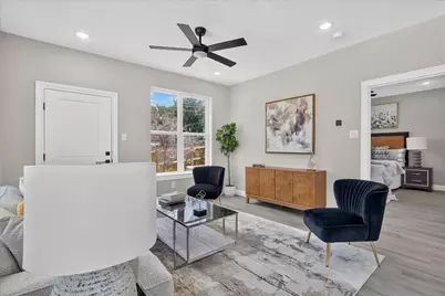808 Premier, Grand Prairie, TX 75051 - Photo 6
