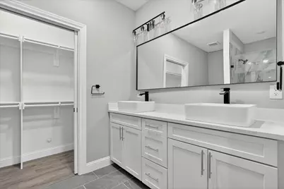 808 Premier, Grand Prairie, TX 75051 - Photo 10