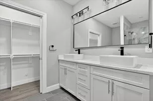 808 Premier, Grand Prairie, TX 75051 - Photo 10