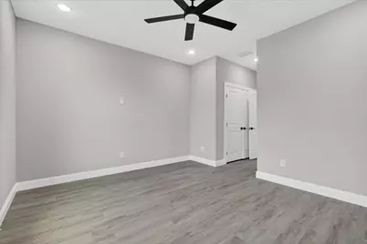 808 Premier, Grand Prairie, TX 75051 - Photo 20