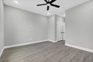 808 Premier, Grand Prairie, TX 75051 - Photo 20