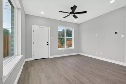 808 Premier, Grand Prairie, TX 75051 - Photo 12