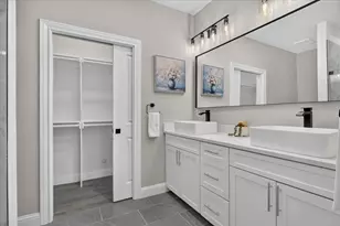 808 Premier, Grand Prairie, TX 75051 - Photo 22
