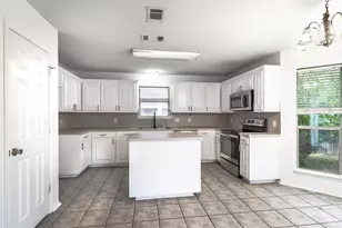 7921 Rattlers Ct, Arlington, TX 76002 - Photo 6