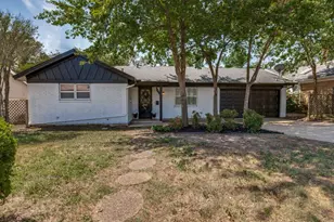 1909 Marlene Dr, Euless, TX 76040 - Photo 2