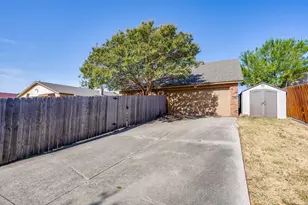 3226 Delaford Dr, Carrollton, TX 75007 - Photo 34