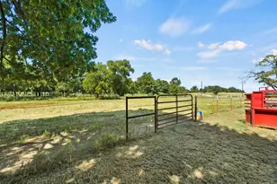 2045 Co Rd 113, Whitesboro, TX 76273 - Photo 22