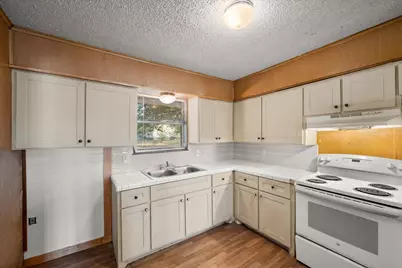 1204 E 13th Avenue, Corsicana, TX 75110 - Photo 12