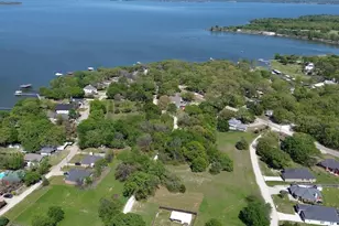 920 Woodland Dr, West Tawakoni, TX 75474 - Photo 1