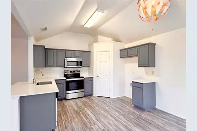 619 Douglas Drive, Mansfield, TX 76063 - Photo 6