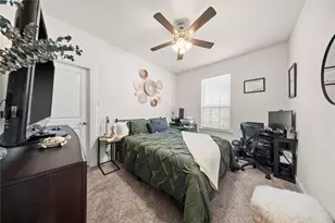 11025 Klondike Ln, Aubrey, TX 76227 - Photo 8