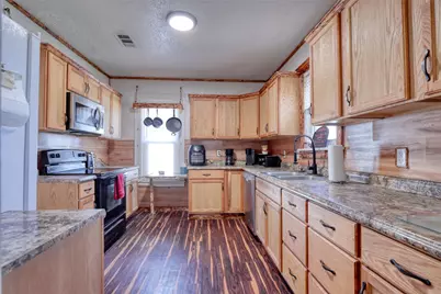 200 E Crossmain, Milford, TX 76670 - Photo 20