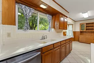 1227 Hilltop Dr, Cleburne, TX 76033 - Photo 12