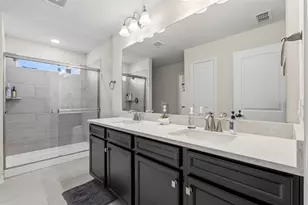 9919 Bates St, Irving, TX 75063 - Photo 24