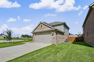 3411 Helena St, Gainesville, TX 76240 - Photo 2
