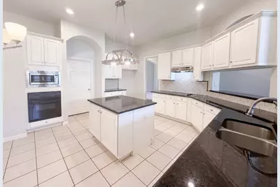 6 Cimarron Court, Trophy Club, TX 76262 - Photo 8