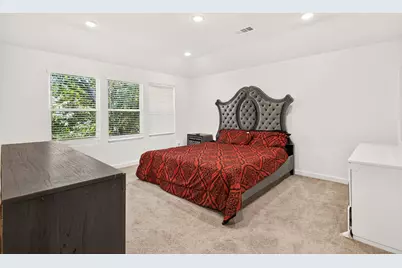 4539 Hogans Alley Drive, Arlington, TX 76001 - Photo 14