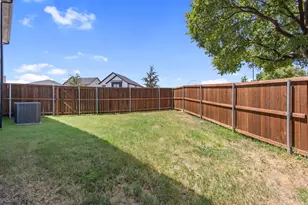 4539 Hogan's Alley Dr, Arlington, TX 76001 - Photo 28